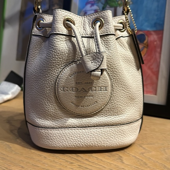 Coach Dempsey Drawstring 15 - Picture 3 of 9